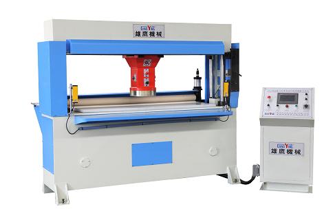 XYJ－1/25 足球自動送料連續(xù)裁斷下料機(jī)