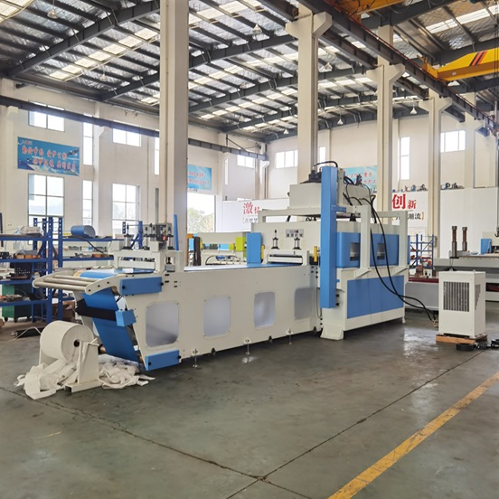 XYJ－3/300 汽車密封條輸送帶夾式送料自動裁斷機