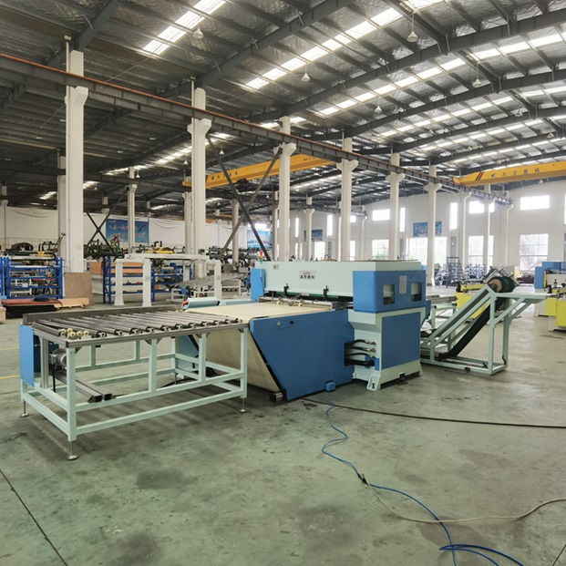 XYJ－3  自動裁切生產(chǎn)線