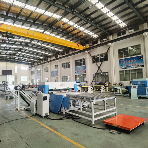 XYJ－3  自動裁切生產(chǎn)線